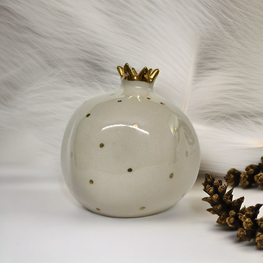 White Anaar Vase